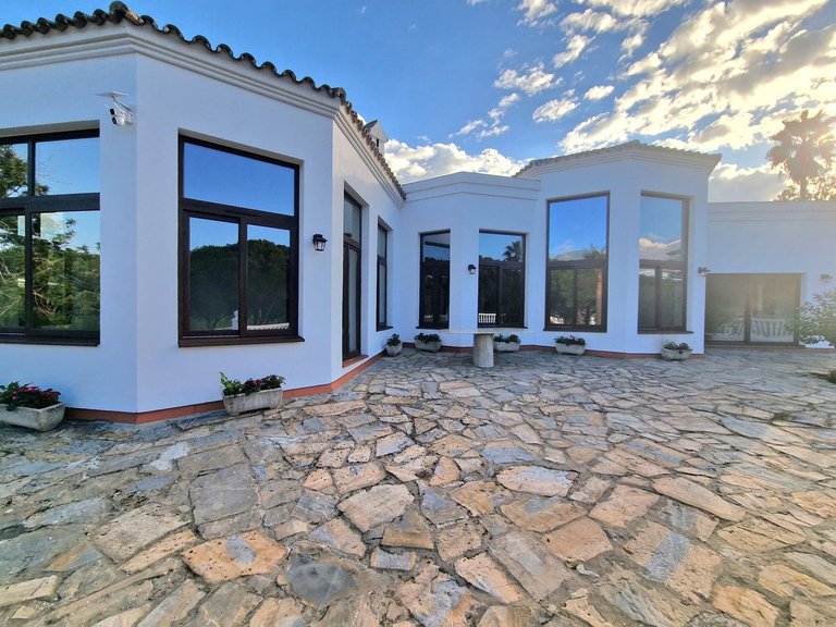 Villa for Sale in Sotogrande Alto, Cadiz 12