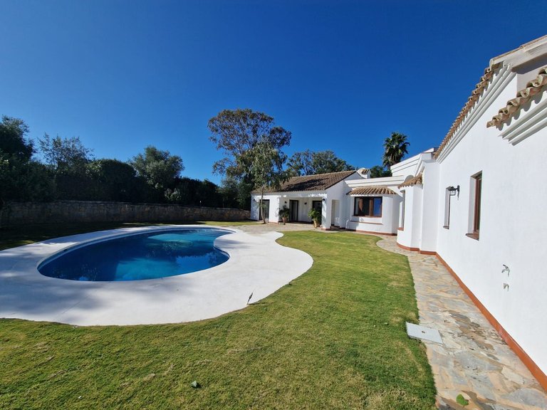 Villa for Sale in Sotogrande Alto, Cadiz 22