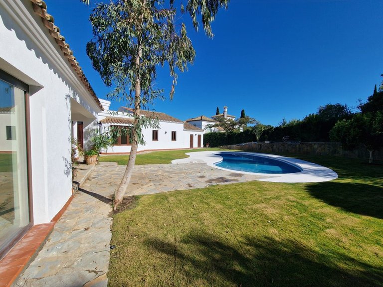 Villa for Sale in Sotogrande Alto, Cadiz 23