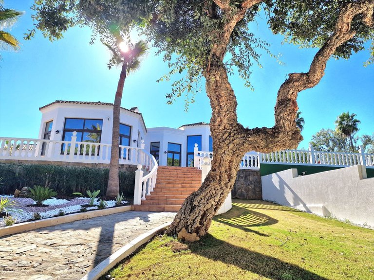 Villa for Sale in Sotogrande Alto, Cadiz 5