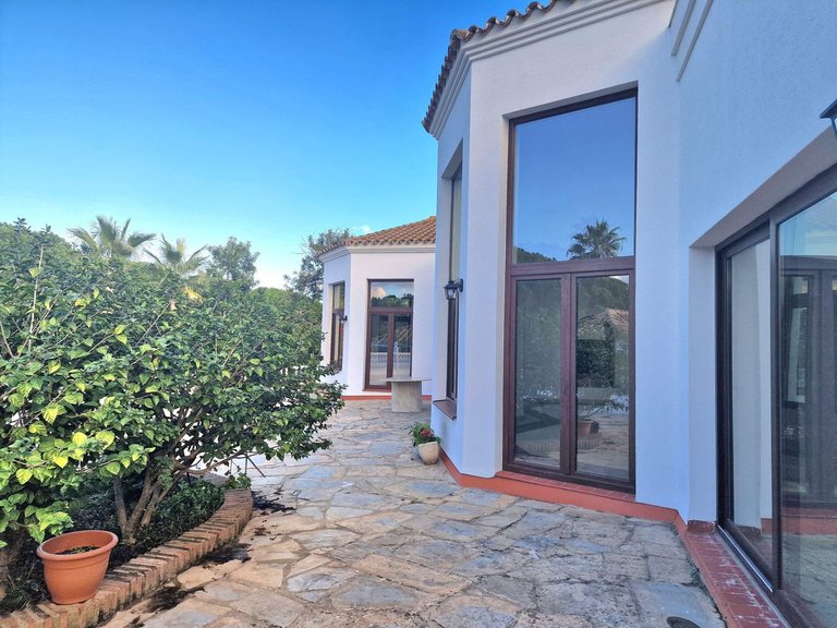 Villa for Sale in Sotogrande Alto, Cadiz 6