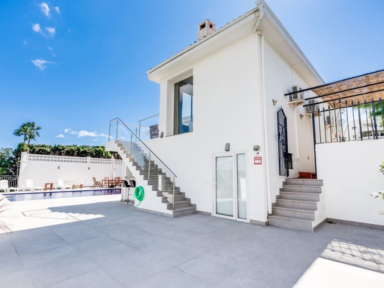 Villa for Sale in Estepona, Malaga 25