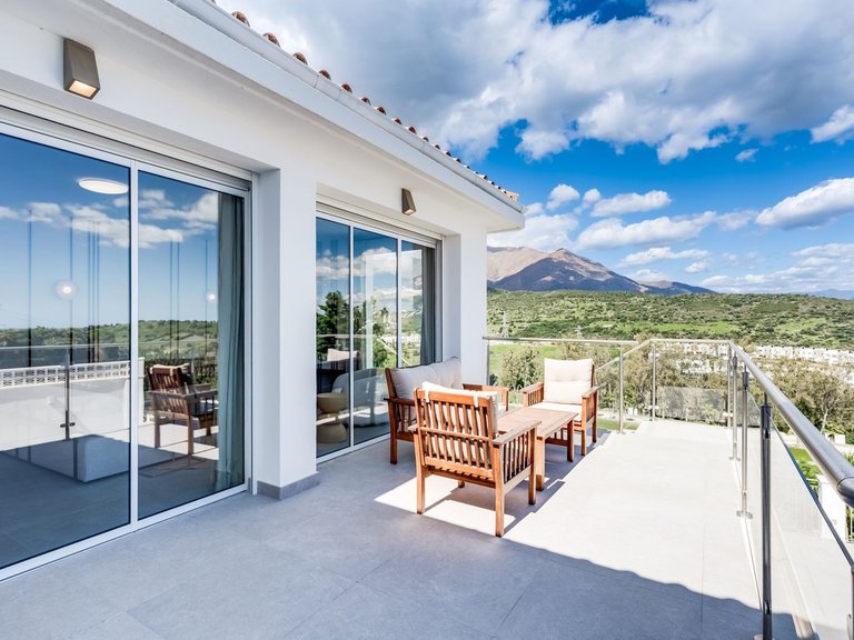 Villa for Sale in Estepona, Malaga 28