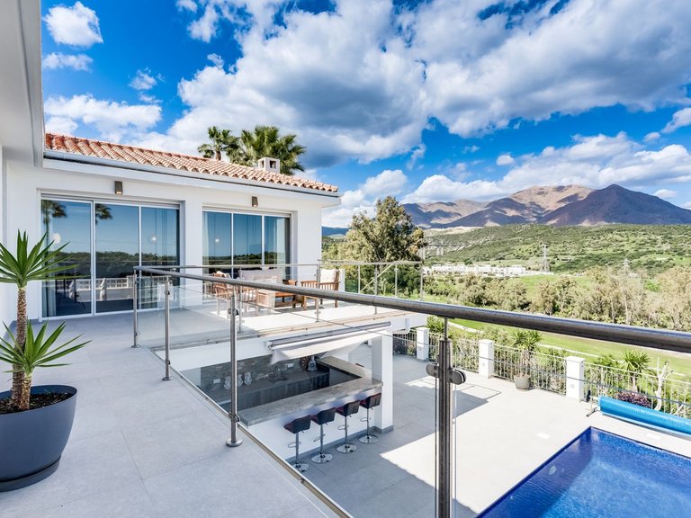 Villa for Sale in Estepona, Malaga 3