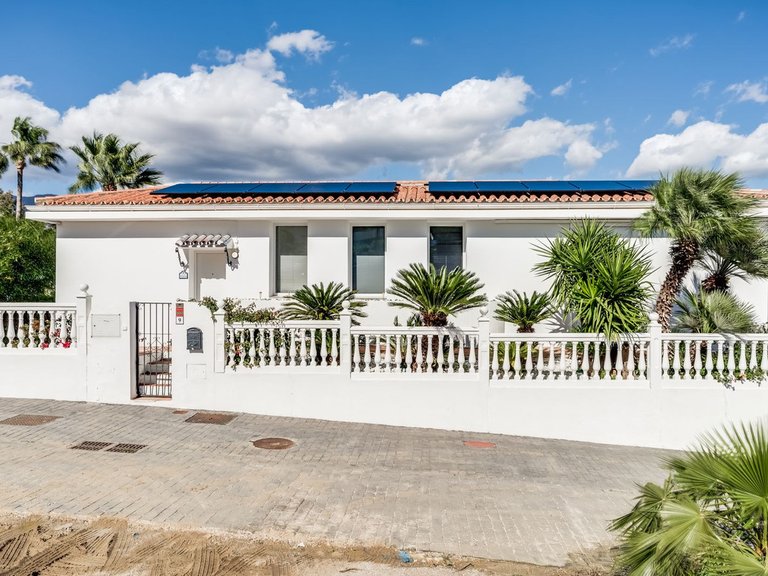 Villa for Sale in Estepona, Malaga 30