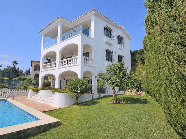 Villa for Sale in Mijas Costa, Malaga 2