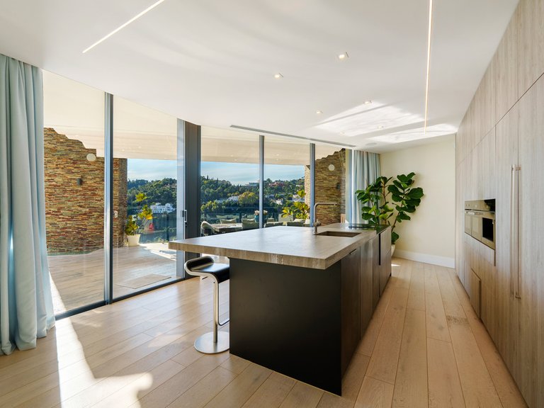 Villa for Sale in El Madroñal, Malaga 14