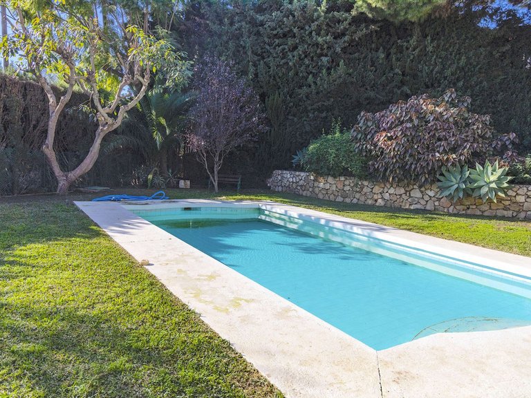 Villa for Sale in Inland La Capellania, Malaga 17