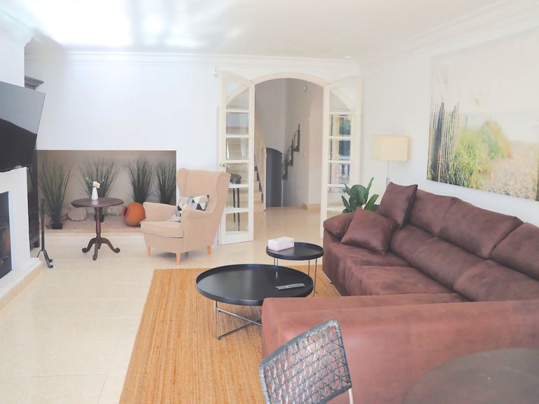 Villa for Sale in Inland La Capellania, Malaga 2
