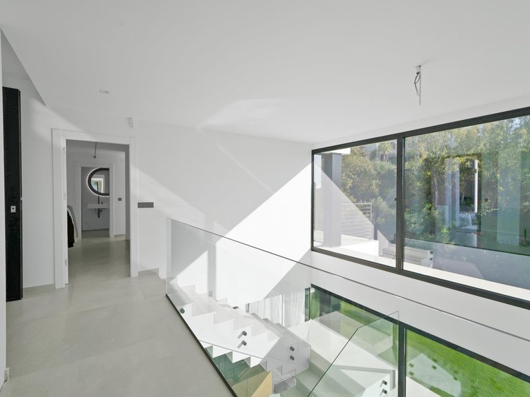 Villa for Sale in La Quinta, Malaga 11
