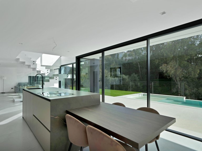Villa for Sale in La Quinta, Malaga 15