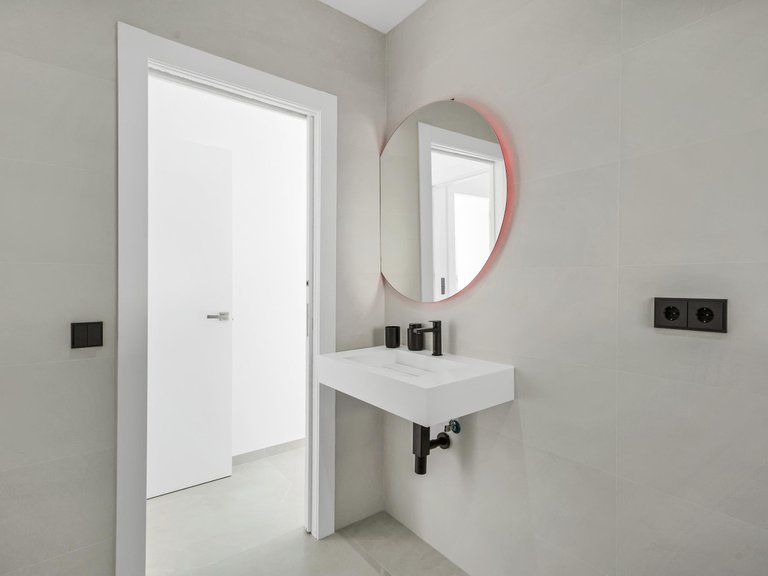 Villa for Sale in La Quinta, Malaga 30
