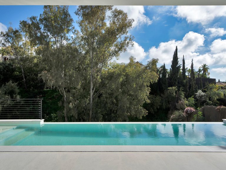 Villa for Sale in La Quinta, Malaga 33