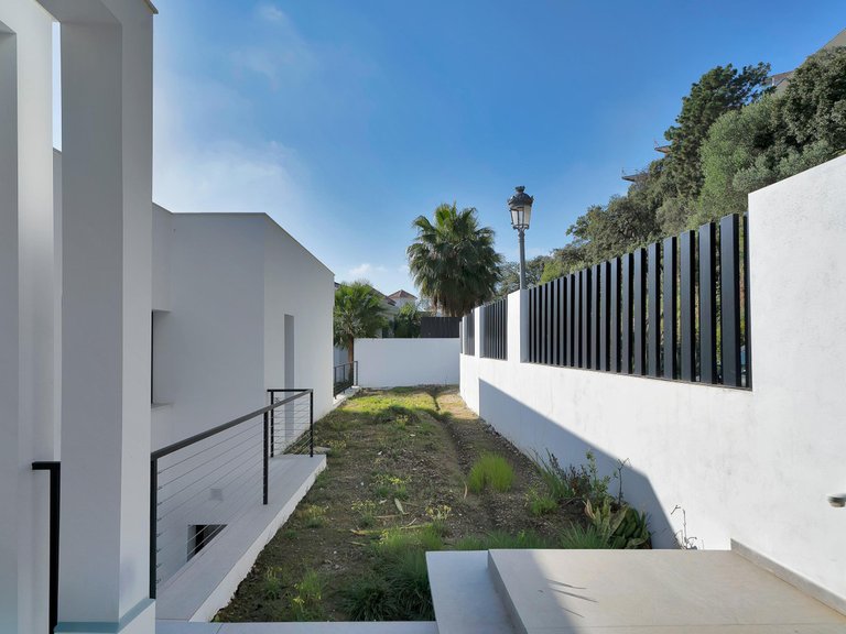 Villa for Sale in La Quinta, Malaga 37