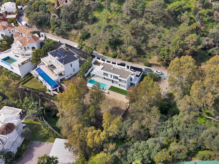 Villa for Sale in La Quinta, Malaga 39