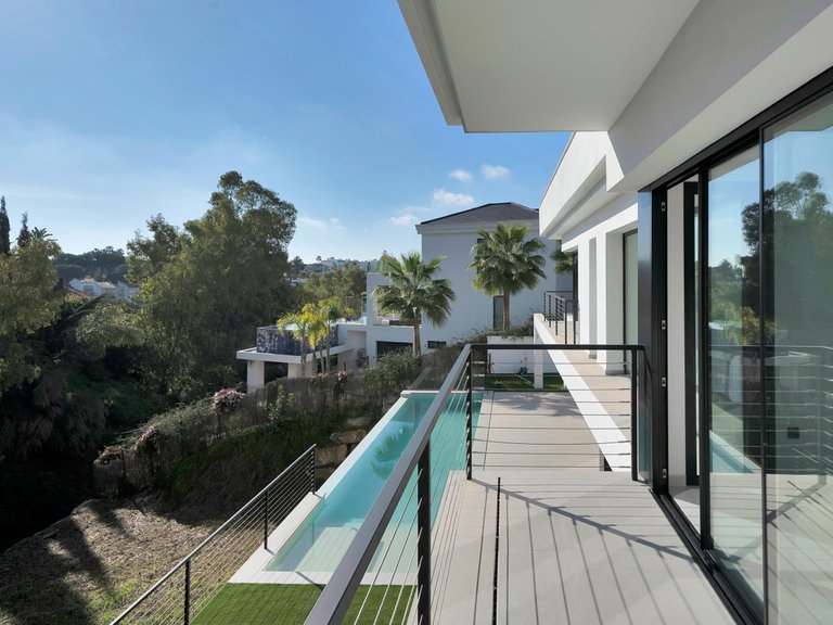 Villa for Sale in La Quinta, Malaga 7