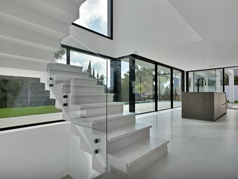 Villa for Sale in La Quinta, Malaga 8