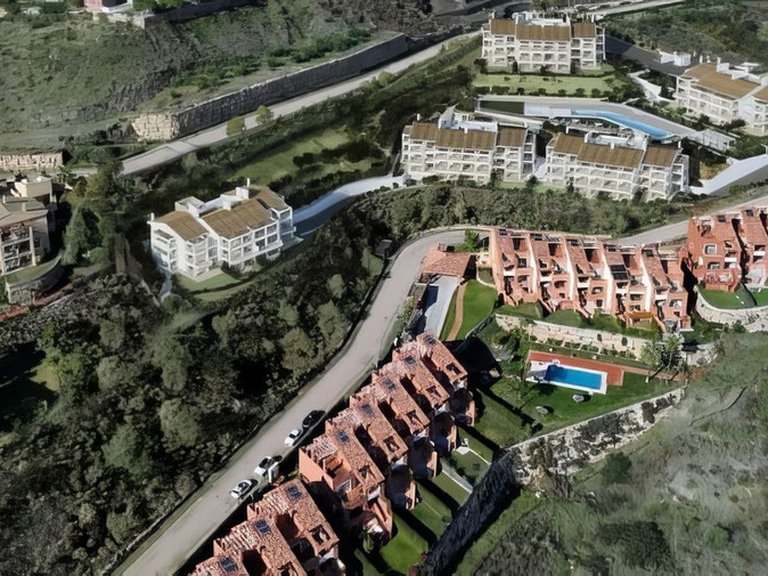 Apartment for Sale in Benahavís, Malaga 18