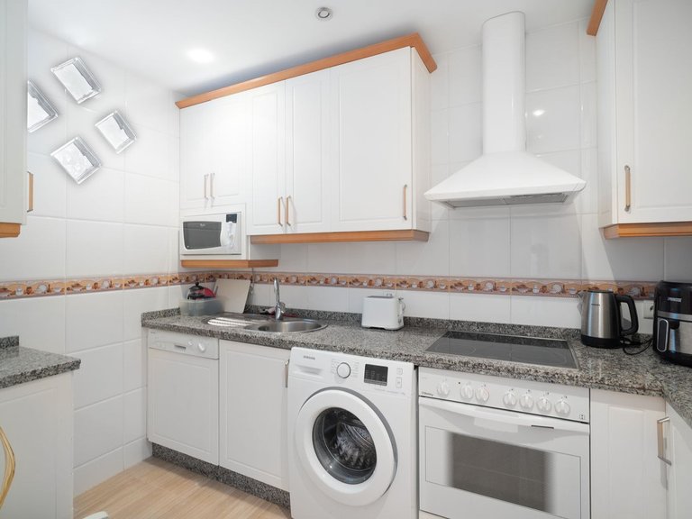 Apartment for Sale in Costa del Sol, Benalmadena Costa, Malaga 10