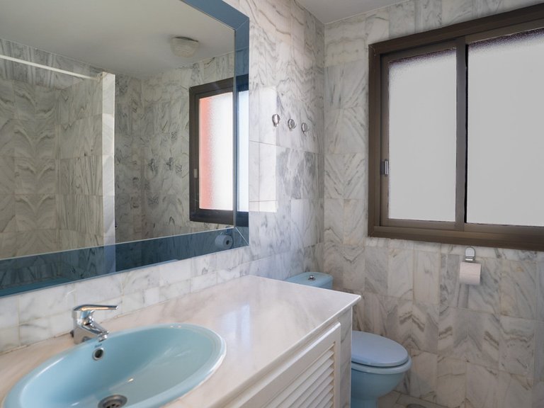 Villa for Sale in Marbella, Malaga 11