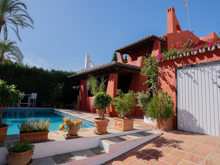Villa for Sale in Marbella, Malaga 22