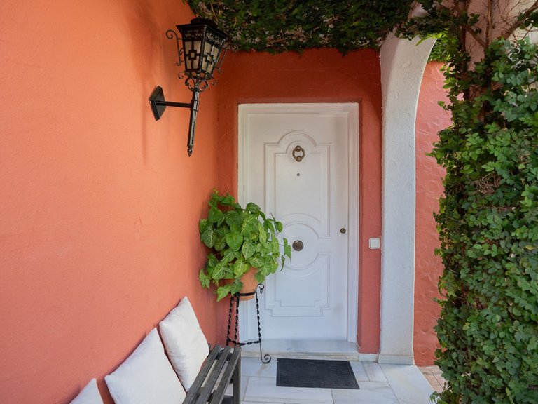 Villa for Sale in Marbella, Malaga 25