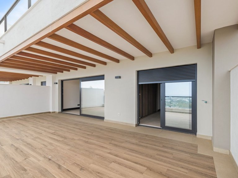 Apartment for Sale in Nueva Andalucía, Malaga 19
