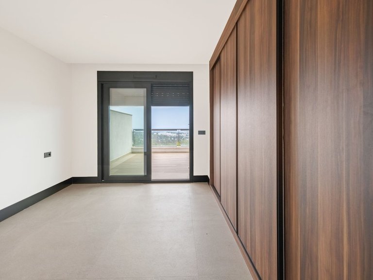 Apartment for Sale in Nueva Andalucía, Malaga 24