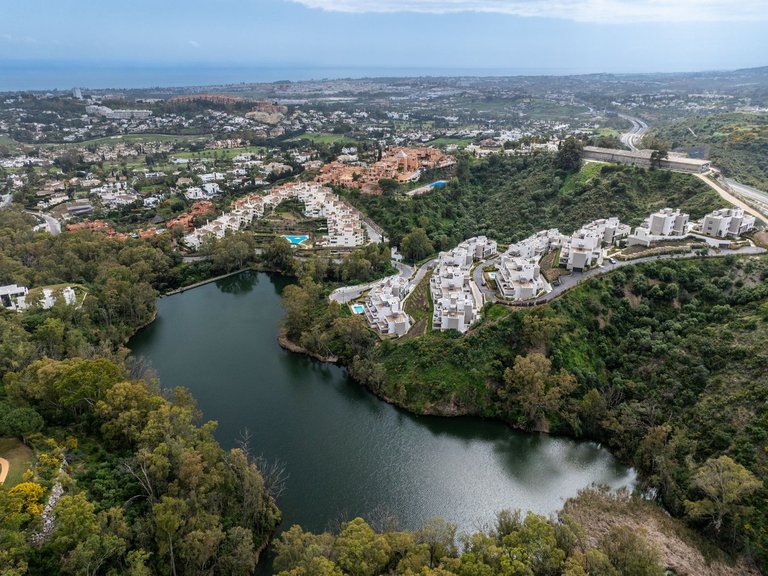 Apartment for Sale in Nueva Andalucía, Malaga 4