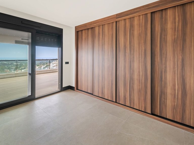 Apartment for Sale in Nueva Andalucía, Malaga 7