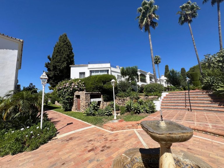 Apartment for Sale in El Paraiso, Malaga 18
