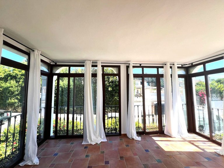 Apartment for Sale in El Paraiso, Malaga 2