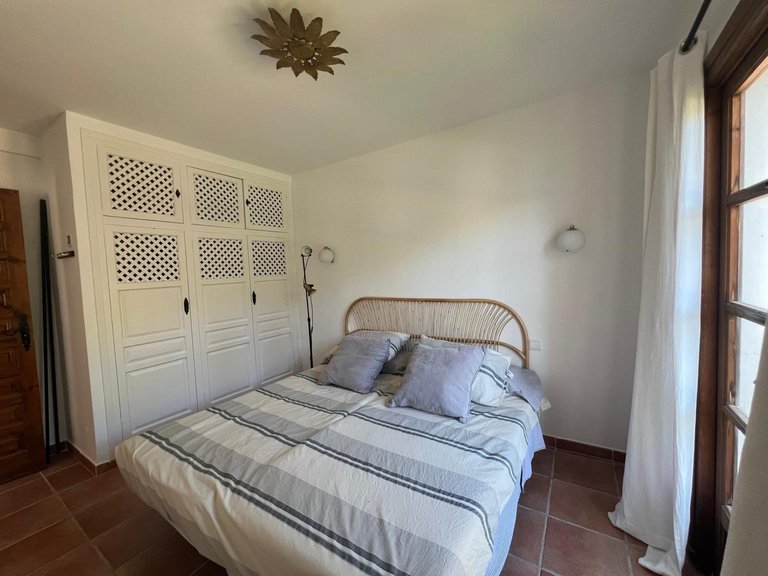 Apartment for Sale in El Paraiso, Malaga 7