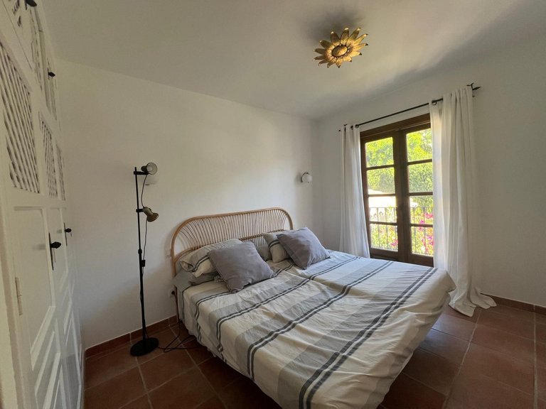 Apartment for Sale in El Paraiso, Malaga 8