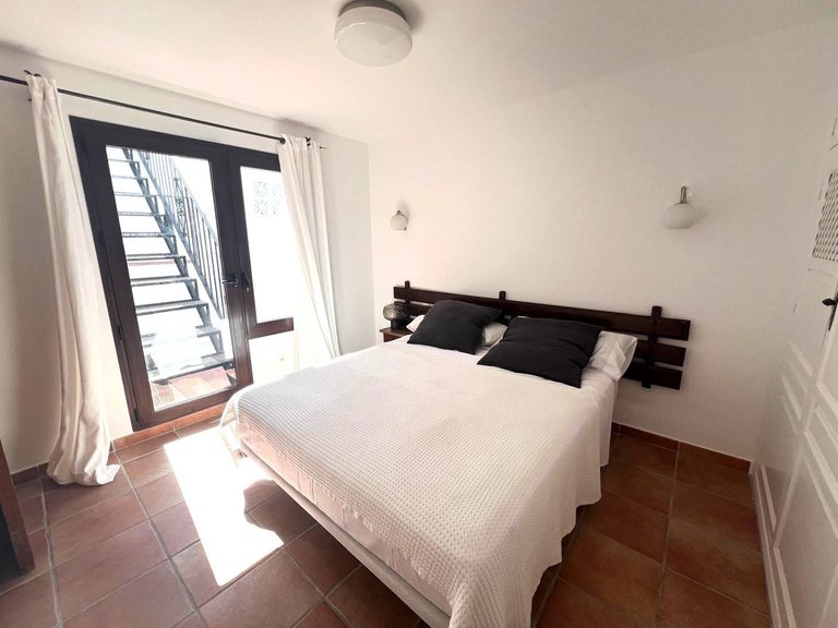 Apartment for Sale in El Paraiso, Malaga 9