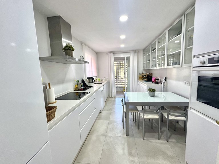 Apartment for Sale in Guadalmina Baja, Malaga 10
