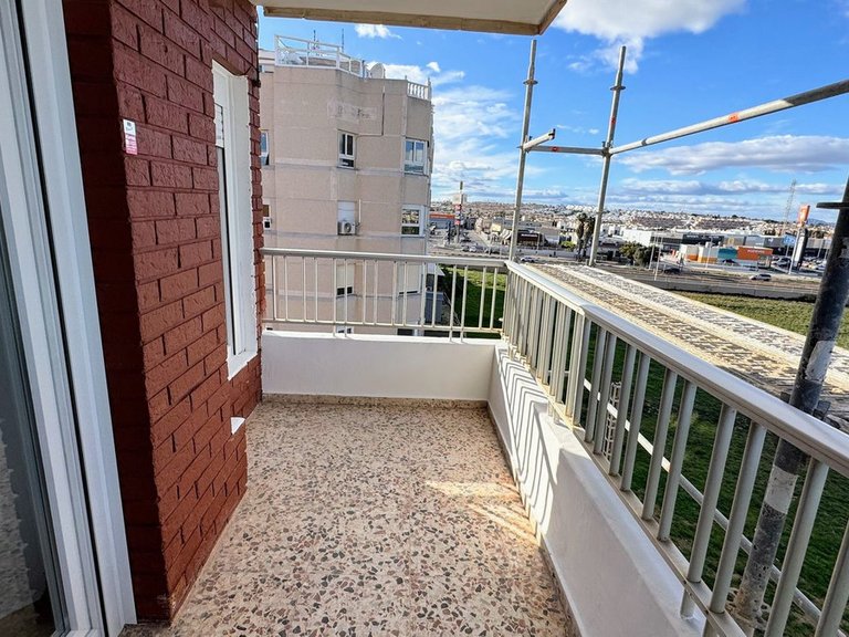 Apartment for Sale in Punta Prima, Alicante 24