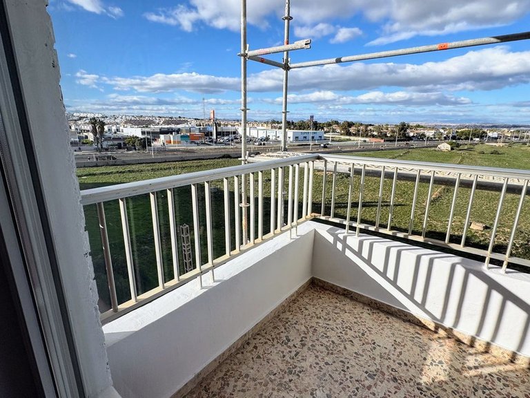 Apartment for Sale in Punta Prima, Alicante 25