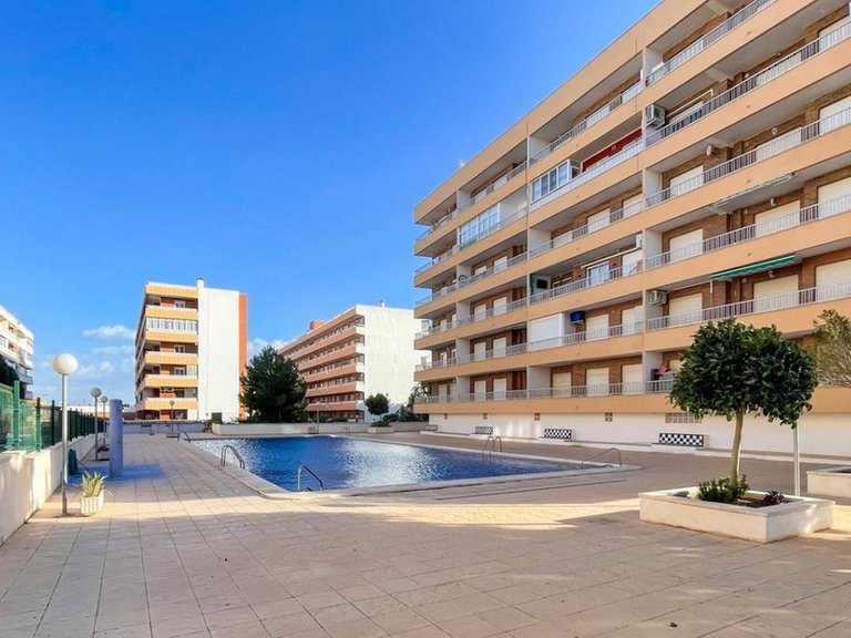 Apartment for Sale in Punta Prima, Alicante 27