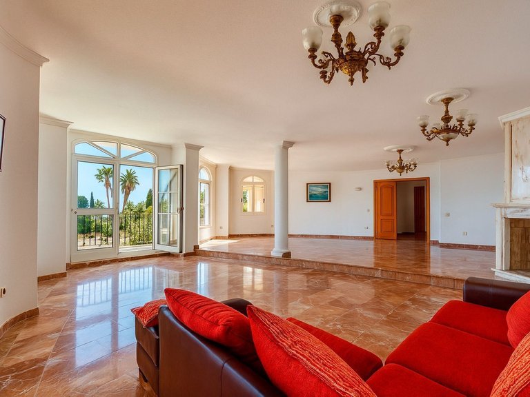 Villa for Sale in Torremuelle, Malaga 10