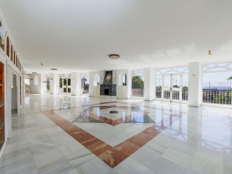Villa for Sale in Torremuelle, Malaga 7