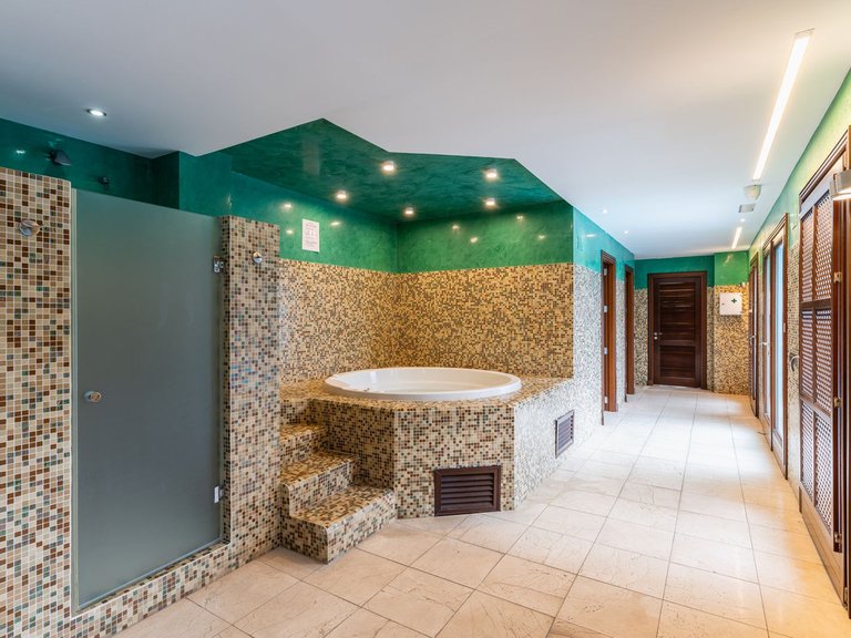 Apartment for Sale in Estepona, Malaga 14