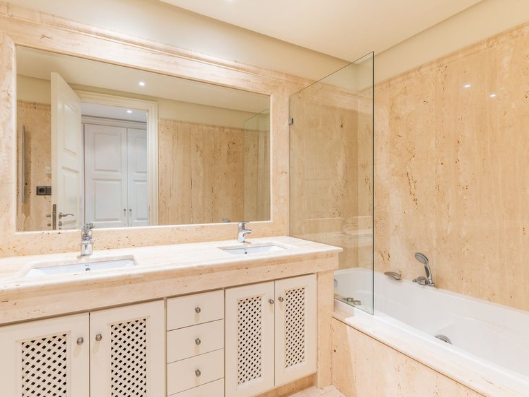 Apartment for Sale in Estepona, Malaga 7