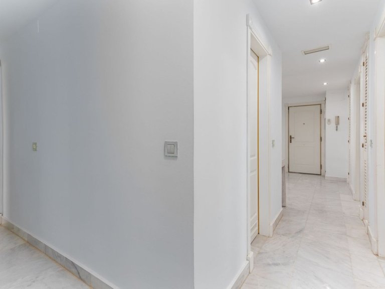 Apartment for Sale in San Pedro De Alcántara, Malaga 15