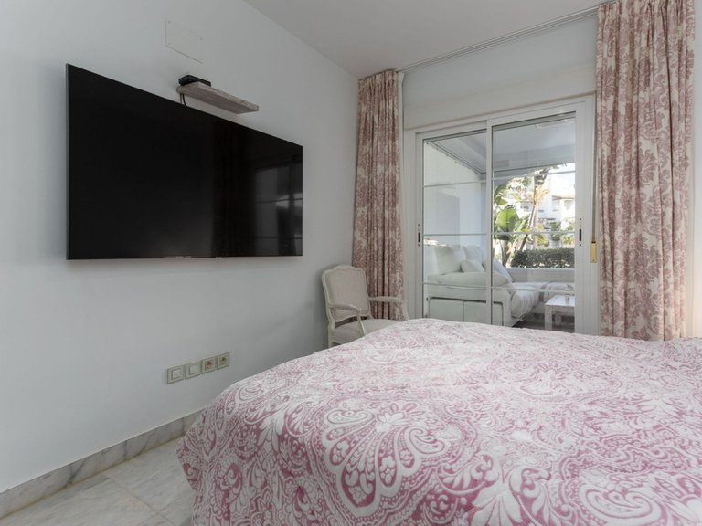 Apartment for Sale in San Pedro De Alcántara, Malaga 20