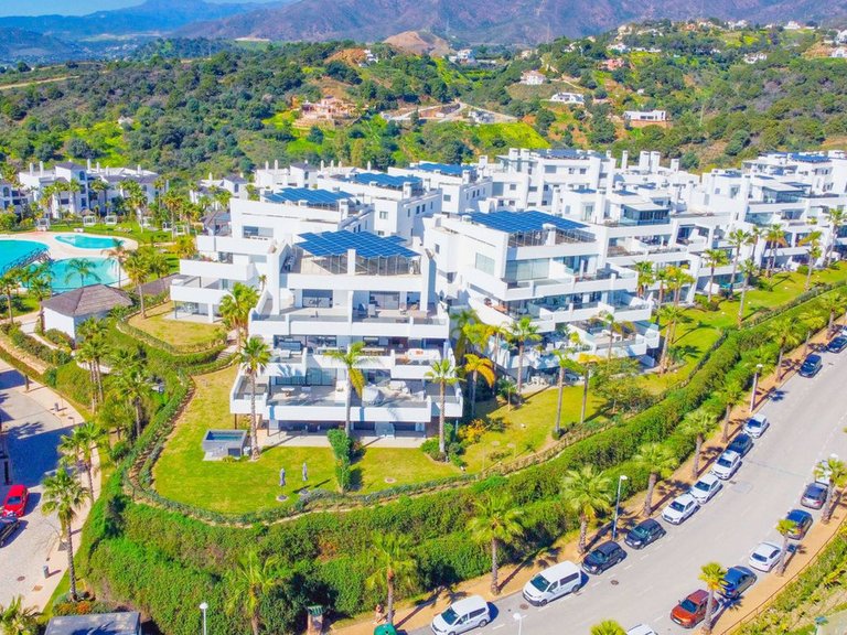 Apartment for Sale in Estepona, Malaga 4