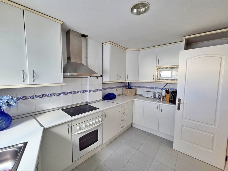 Apartment for Sale in Puerto Banús, Malaga 13