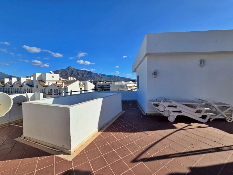 Apartment for Sale in Puerto Banús, Malaga 17