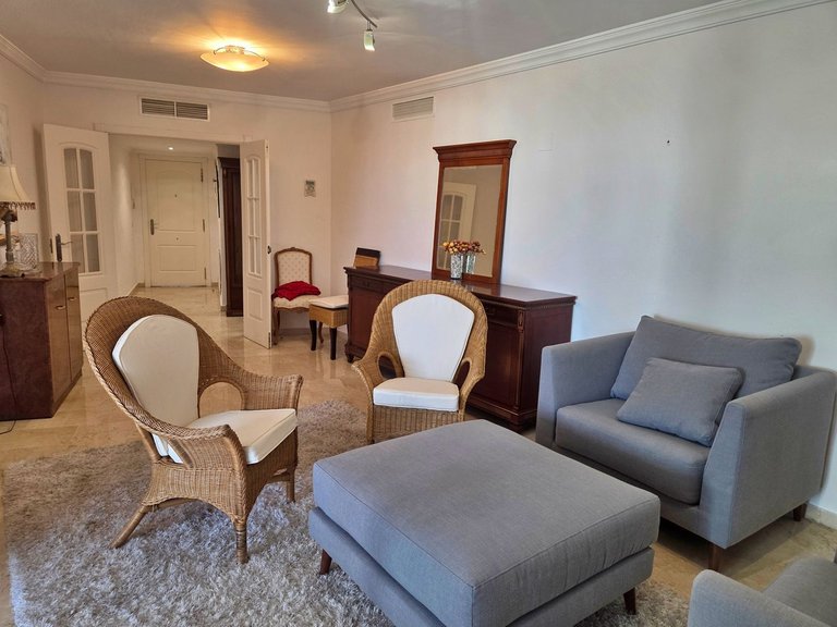 Apartment for Sale in Puerto Banús, Malaga 6