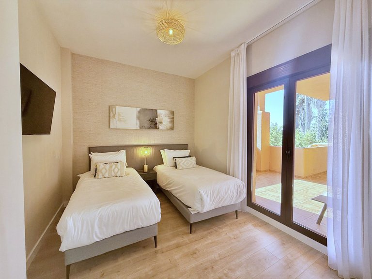 Apartment for Sale in Benahavís, Malaga 10